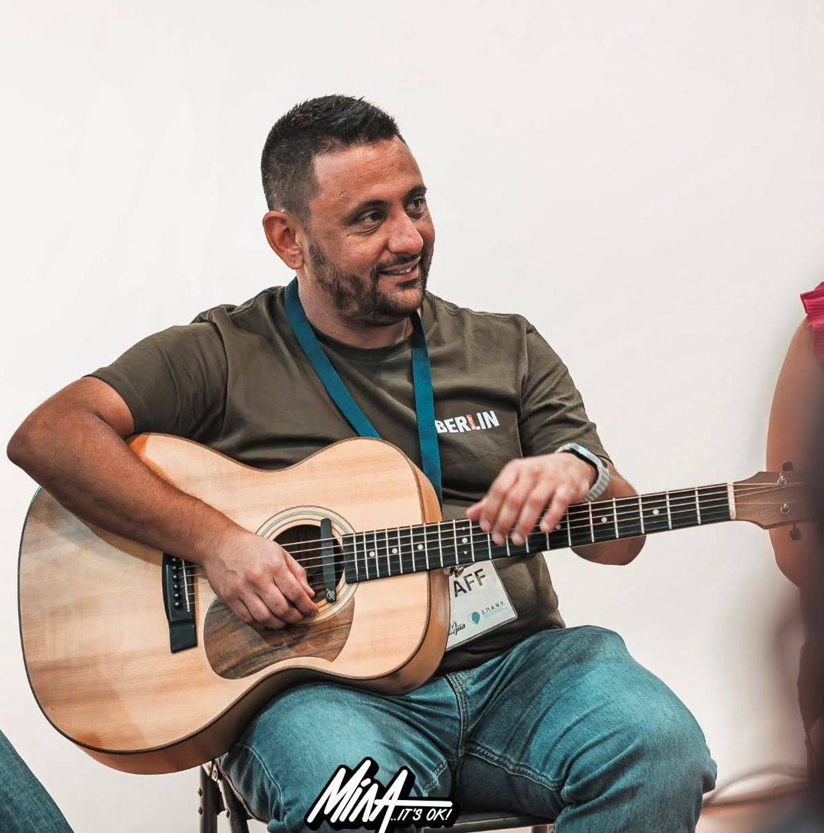 Μανωλης Μπασης - Μουσικοθεραπευτης